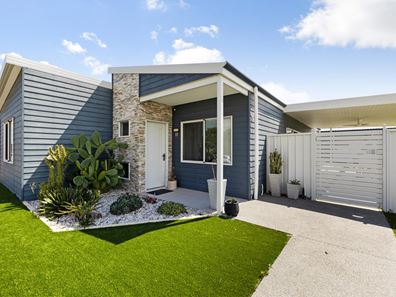 11 DAVIS WAY, Lancelin WA 6044