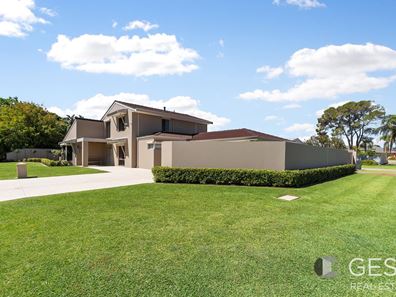 32 Fitzpatrick Way, Noranda WA 6062