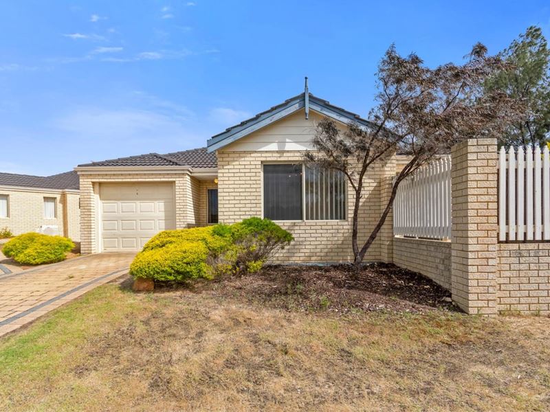 4/5 Emma Court, Currambine WA 6028