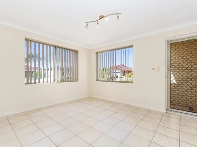 4/5 Emma Court, Currambine WA 6028