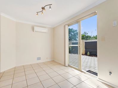 4/5 Emma Court, Currambine WA 6028