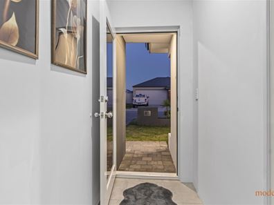 16 Bromfield Avenue, Brabham WA 6055