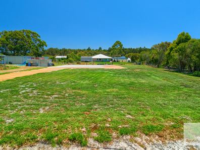 25 Webb Street, Mckail WA 6330