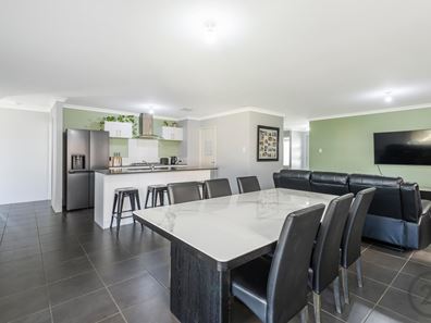 41 Lucky Bay Road, Secret Harbour WA 6173