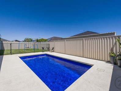 41 Lucky Bay Road, Secret Harbour WA 6173