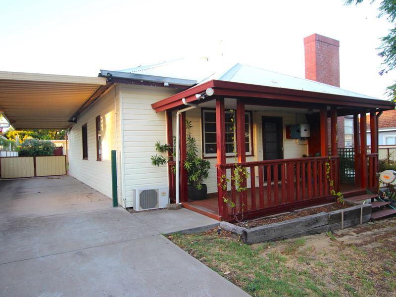 12 McLarty Street, Waroona WA 6215