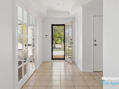 105 Harrington Waters Drive, Waikiki WA 6169