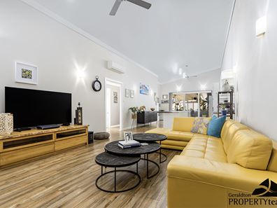 61 Wave Crest Circle, Drummond Cove WA 6532