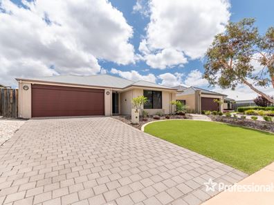 15 Botany Parade, Ellenbrook WA 6069