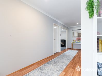 15 Botany Parade, Ellenbrook WA 6069