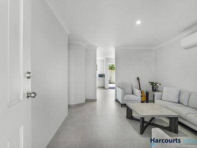 8/23 Bathurst Street, Dianella WA 6059