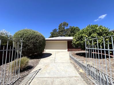 9 Boonooloo Road, Kalamunda WA 6076