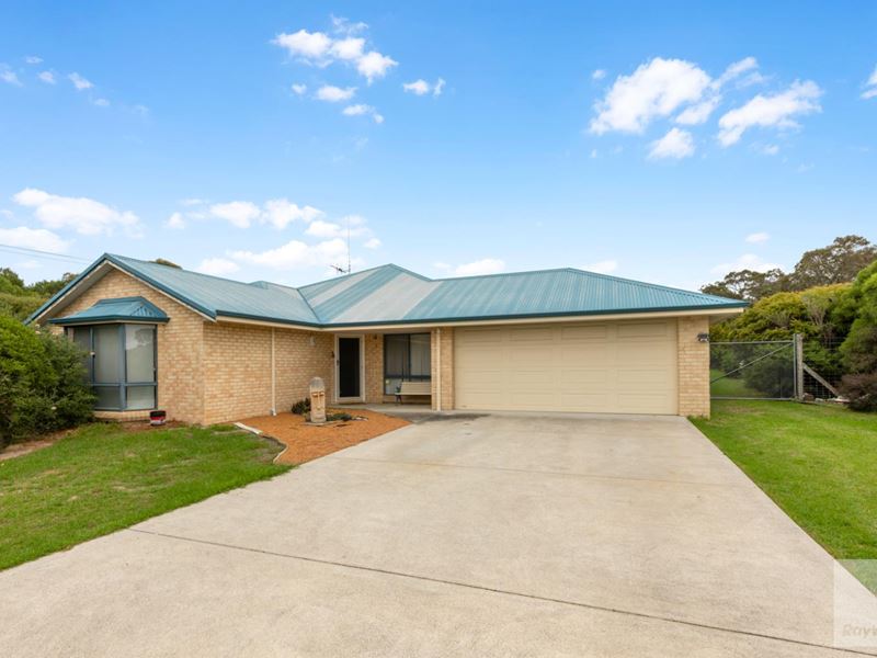 3 Endeavour Way, Mckail