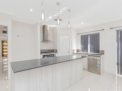 6 Belford Street, Brabham WA 6055