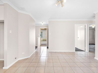 3/6 Madison Gardens, Stirling WA 6021