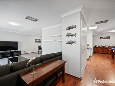 28 Calliandra Way, Forrestfield WA 6058