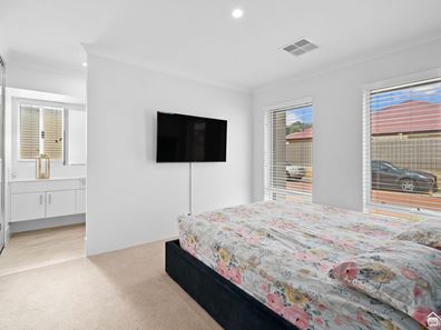 16 Vigneta Place, Kelmscott WA 6111