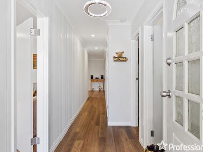 36 Janet Road, Safety Bay WA 6169