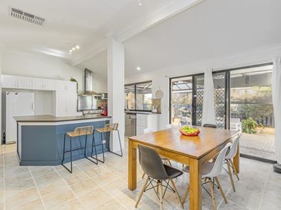 26 Voltaire Crescent, Ridgewood WA 6030