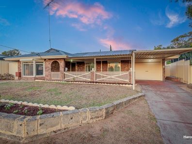 4 Deakin Court, Kelmscott WA 6111
