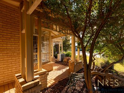 1 Rosebank  Gardens, Alexander Heights WA 6064