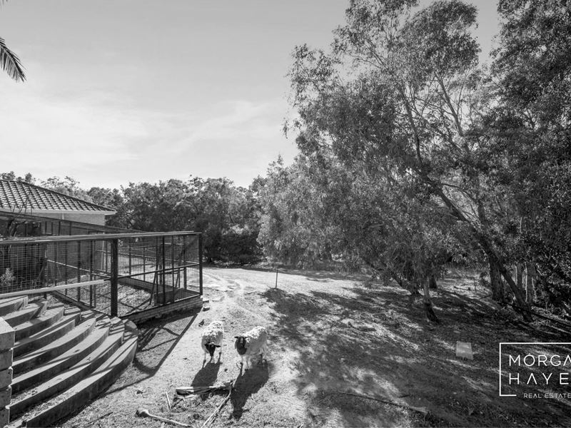 32 Brookton Highway, Kelmscott