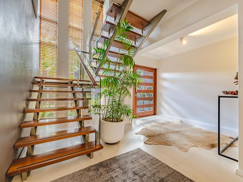 1 Rankin Way, Booragoon WA 6154
