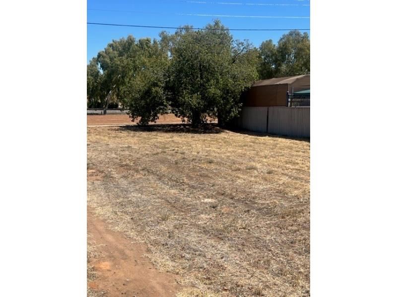12 Gamenya Avenue, Merredin WA 6415