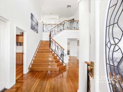 11 Hermitage Place, Hillarys WA 6025