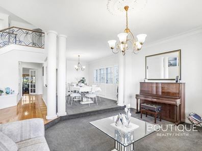 11 Hermitage Place, Hillarys WA 6025