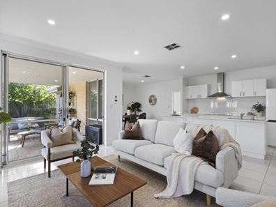 14 Giallo Way, Eglinton WA 6034