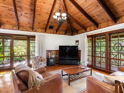 73 Balingup Road, Nannup WA 6275