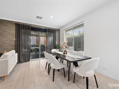 42A Coleman Crescent, Melville WA 6156