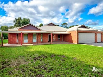 27 Weller Loop, Leschenault WA 6233