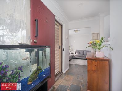 4/5 Park Road, Midvale WA 6056