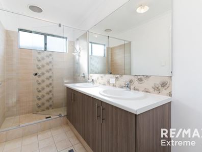 10 Bullata Chase, Jindalee WA 6036