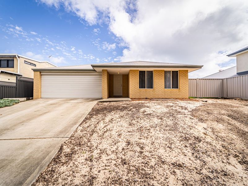 11 Ledger Street, Warnbro WA 6169
