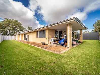 11 Ledger Street, Warnbro WA 6169