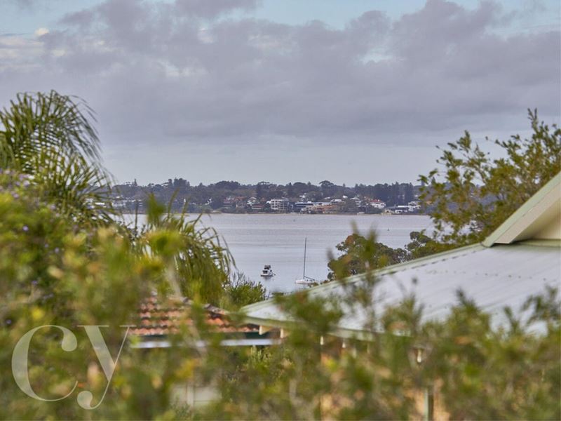 2/126 Petra Street, Bicton WA 6157