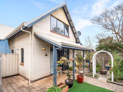 1/5 Station Road, Margaret River WA 6285
