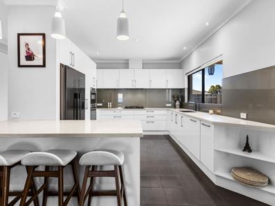 52 New England Drive, Hillarys WA 6025