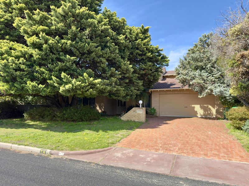 14 Richardson Arcade, Winthrop WA 6150