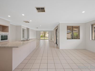 4 William Street, Wattle Grove WA 6107