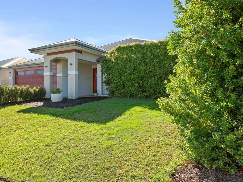 7 Badham Way, Ellenbrook WA 6069