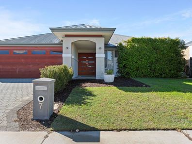 7 Badham Way, Ellenbrook WA 6069