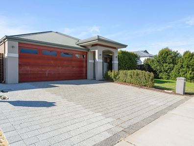 7 Badham Way, Ellenbrook WA 6069
