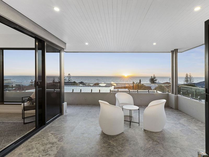 80A Flora Terrace, Watermans Bay WA 6020