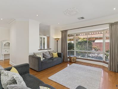 2/103 Robert Street, Como WA 6152