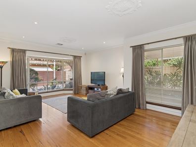 2/103 Robert Street, Como WA 6152