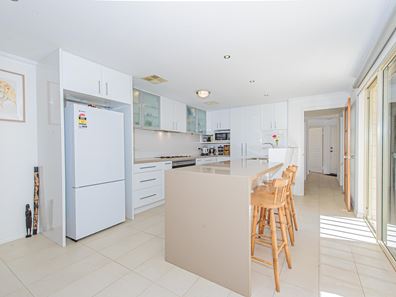 20 Admiralty Road, Canning Vale WA 6155